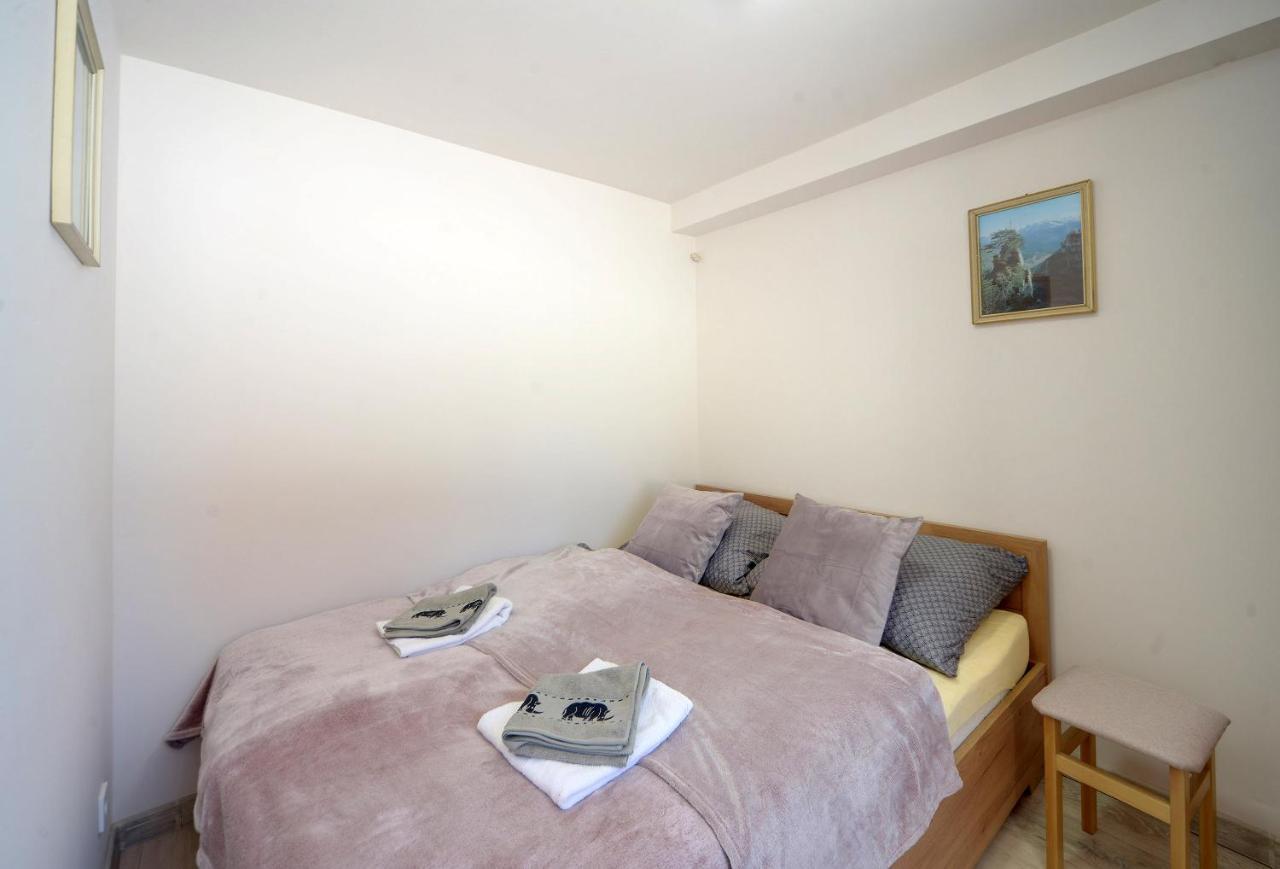 Apartament Sniezna Polana - 2-Pietrowy Apartament Idealny Dla Duzej Rodziny! Szklarska Poreba Luaran gambar